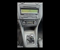 Volkswagen Golf 1.6 TDI 5p. Highline Neopatentati - 17