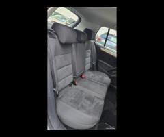 Volkswagen Golf 1.6 TDI 5p. Highline Neopatentati - 26