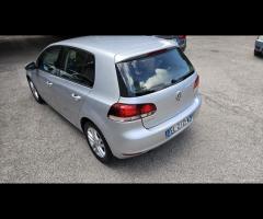Volkswagen Golf 1.6 TDI 5p. Highline Neopatentati - 30