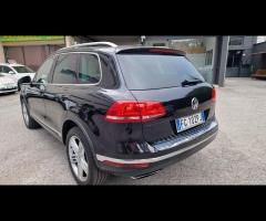 Volkswagen Touareg 3.0 TDI 204 CV tiptronic BlueMo - 18
