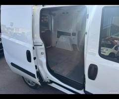 Fiat Doblò 1.6 120CV 3 posti tetto apribile - 17