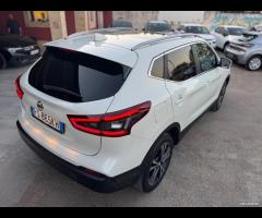 Nissan Qashqai 1.5 dCi N-Connecta tetto 360 metall