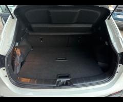 Nissan Qashqai 1.5 dCi N-Connecta tetto 360 metall - 24