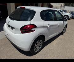 Peugeot 208 BlueHDi 100 S&S 5 porte Active navigaz