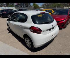 Peugeot 208 BlueHDi 100 S&S 5 porte Active navigaz - 9