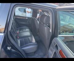 Volkswagen Touareg 2.5 R5 TDI automatico - 12