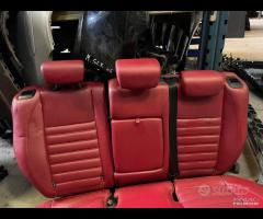 Interno in pelle Rossa Alfa Romeo Giulietta 2013 - 8