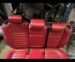 Interno in pelle Rossa Alfa Romeo Giulietta 2013 - 9