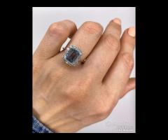 ANELLO ORO 18kt. DIAMANTI ED ACQUAMARINA SMERALDO