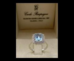 ANELLO ORO 18kt. DIAMANTI ED ACQUAMARINA SMERALDO - 8