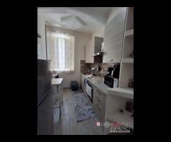 Camera luminosa e arredata tutto incluso zona - 8