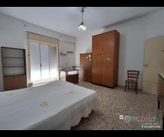 Camere in appartamento zona centro - 8