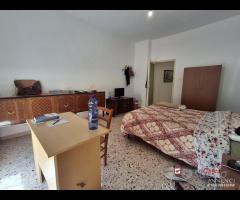 Camere in appartamento zona centro - 23