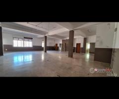 Zona Via la Farina,funzionale edificio,650mq più