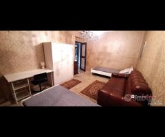 Pressi Policlinico,tre vani e servizi per studenti - 16