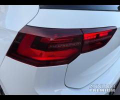 Volkswagen Golf 2.0 TSI R 4Motion - 9