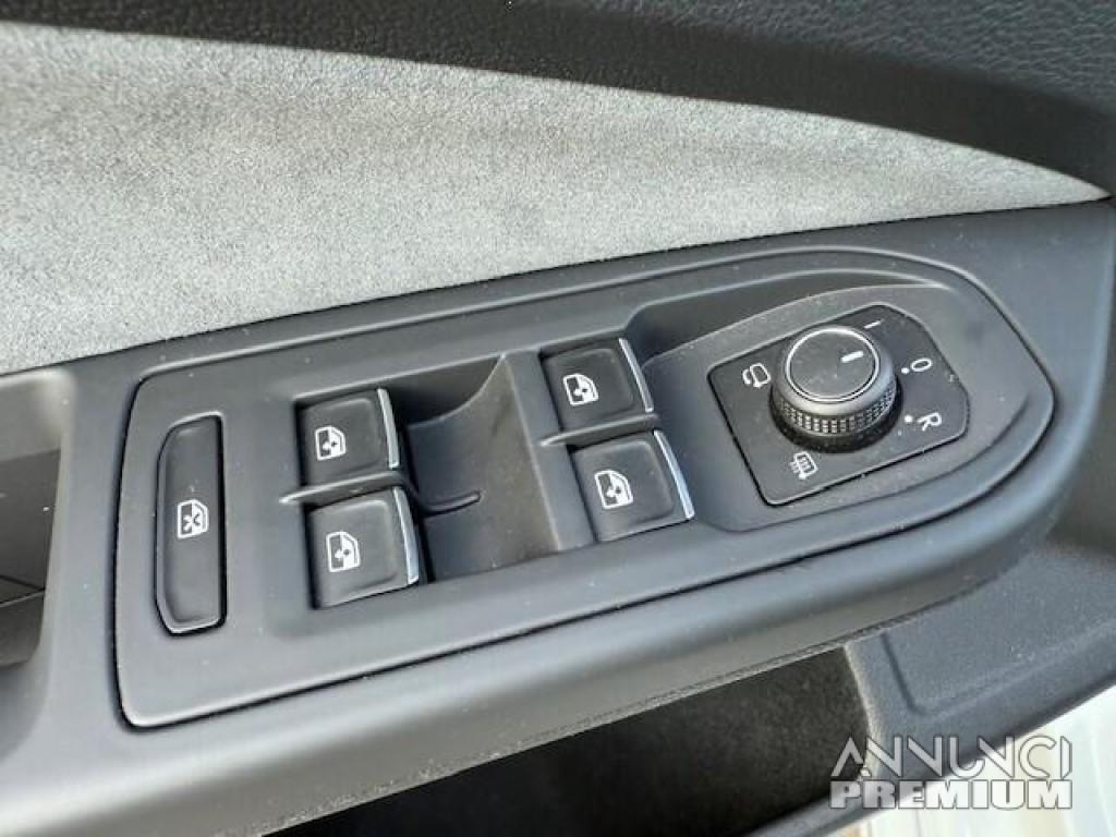 Volkswagen Golf 2.0 TSI R 4Motion - 15/27