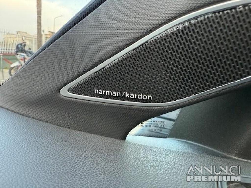 Volkswagen Golf 2.0 TSI R 4Motion - 16/27