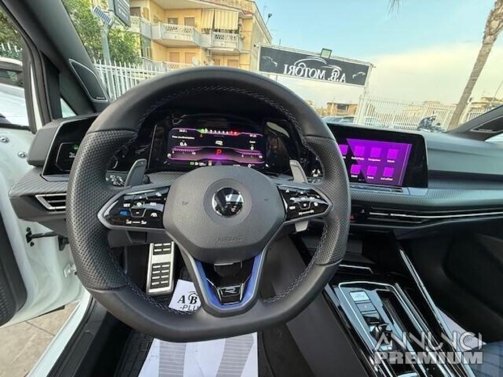 Volkswagen Golf 2.0 TSI R 4Motion - 17/27