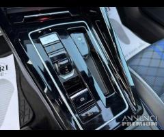 Volkswagen Golf 2.0 TSI R 4Motion - 24