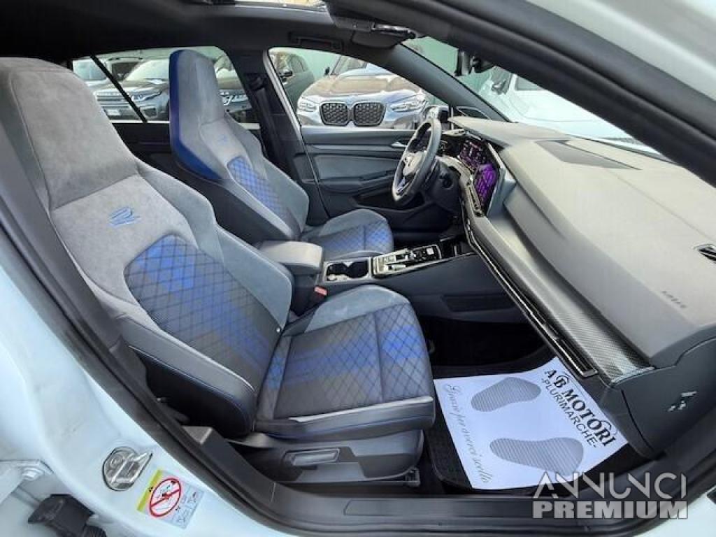 Volkswagen Golf 2.0 TSI R 4Motion - 26/27