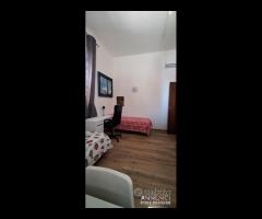 Via La farina,due camere doppie per studenti/esse - 6