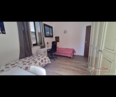 Via La farina,due camere doppie per studenti/esse - 7