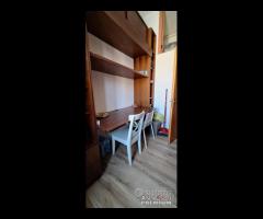 Via La farina,due camere doppie per studenti/esse - 9