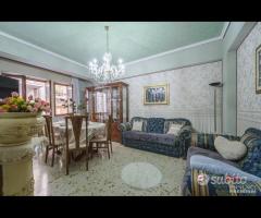 Via Principessa Mafalda, luminoso trivani - 8