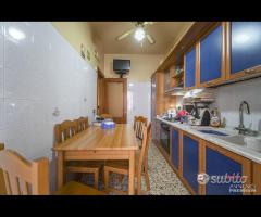 Via Principessa Mafalda, luminoso trivani - 28