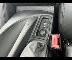 BMW 118D 143CV SPORT UNICO PROPRIETARIO XENO - 21