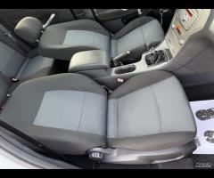 Ford Mondeo 1.8 TDCI UNICO PROP - 13