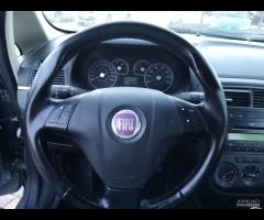 Fiat Grande Punto 1.3 MJT 75 CV 5 porte Dynamic - 10