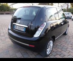 Lancia Ypsilon 1.3 MJT 75 CV Oro
