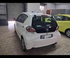 Toyota Aygo 1.0 12V VVT-i 5 porte unico prop 2012 - 9