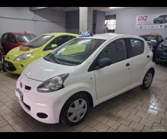 Toyota Aygo 1.0 12V VVT-i 5 porte unico prop 2012 - 10
