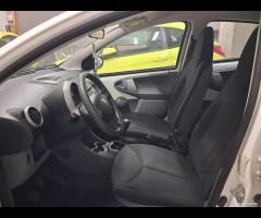 Toyota Aygo 1.0 12V VVT-i 5 porte unico prop 2012 - 19