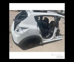 Dacia Sandero 2024 scocca per tagliate