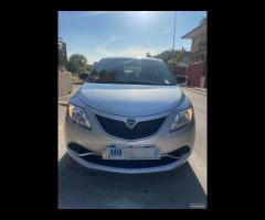 Lancia Ypsilon 1.2 69 CV 5 porte Gold