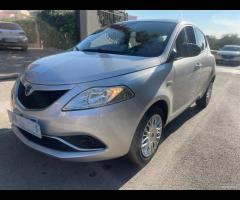 Lancia Ypsilon 1.2 69 CV 5 porte Gold