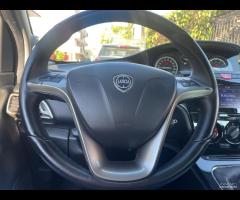 Lancia Ypsilon 1.2 69 CV 5 porte Gold