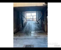 Via Serradifalco box Auto + soppalco rif.117/25