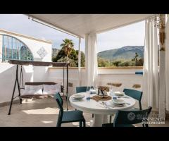 Terrasini Casa indipendente + 2 terrazzi rif115/25 - 26