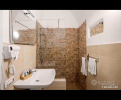 Terrasini Casa indipendente + 2 terrazzi rif115/25 - 29