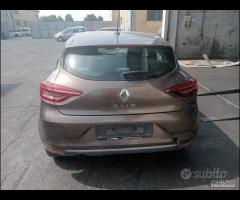 Renault Clio 2020 1.5cdi k9k demolito per ricambi - 6