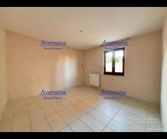 Piano rialzato con terrazzo e ing indipendente - 18