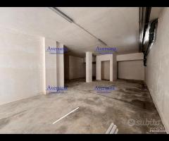 Locale commerciale nuovo con canna fumaria - 9