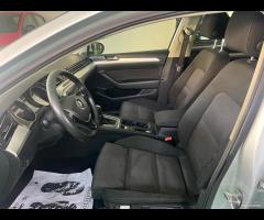 Volkswagen Passat Variant 1.6 TDI DSG Comfortline - 9