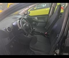 Toyota Aygo 1.0 12V VVT-i 5 porte unico prop 2007 - 21