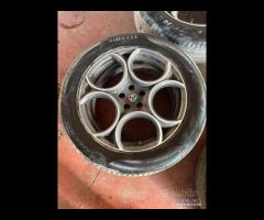 Ricambi disponibili Alfa Romeo Stelvio.